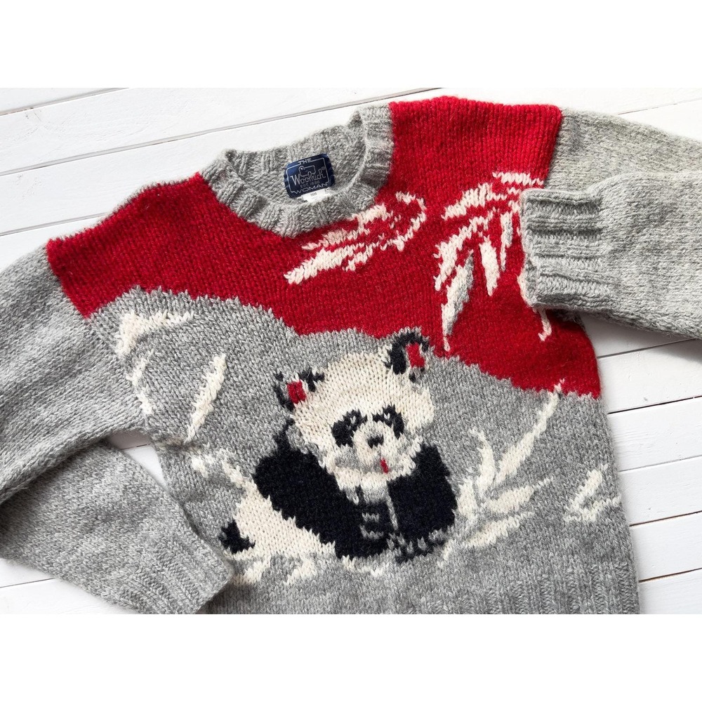 gray wool sweater 80s 90s vintage Woolrich panda bear intarsia novelty sweater